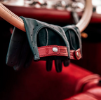 IWC x CAFÉ Driving Gloves Antracita