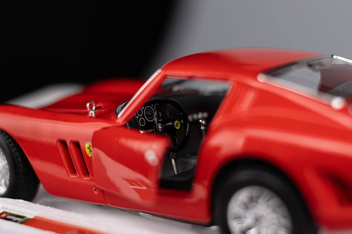 Ferrari 250 GTO 1/18 Scale Model