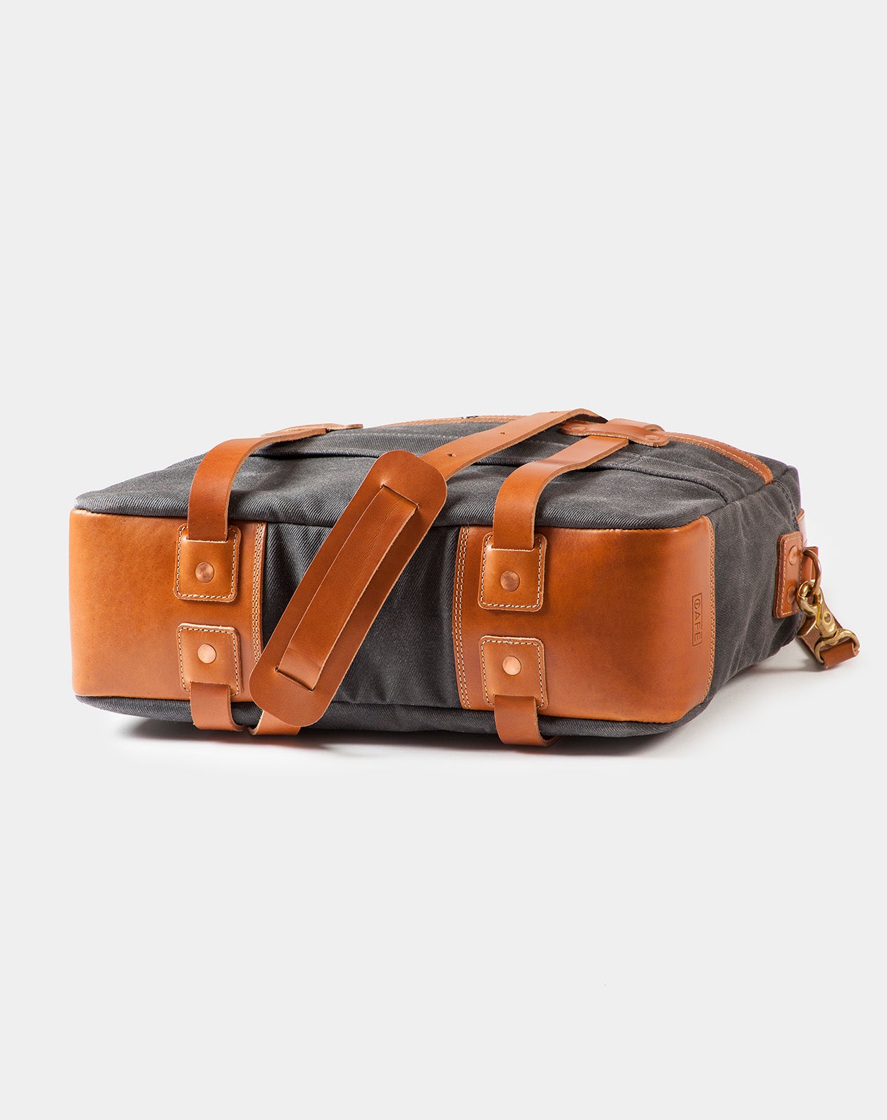 24H Travel Bag Charcoal & Roasted