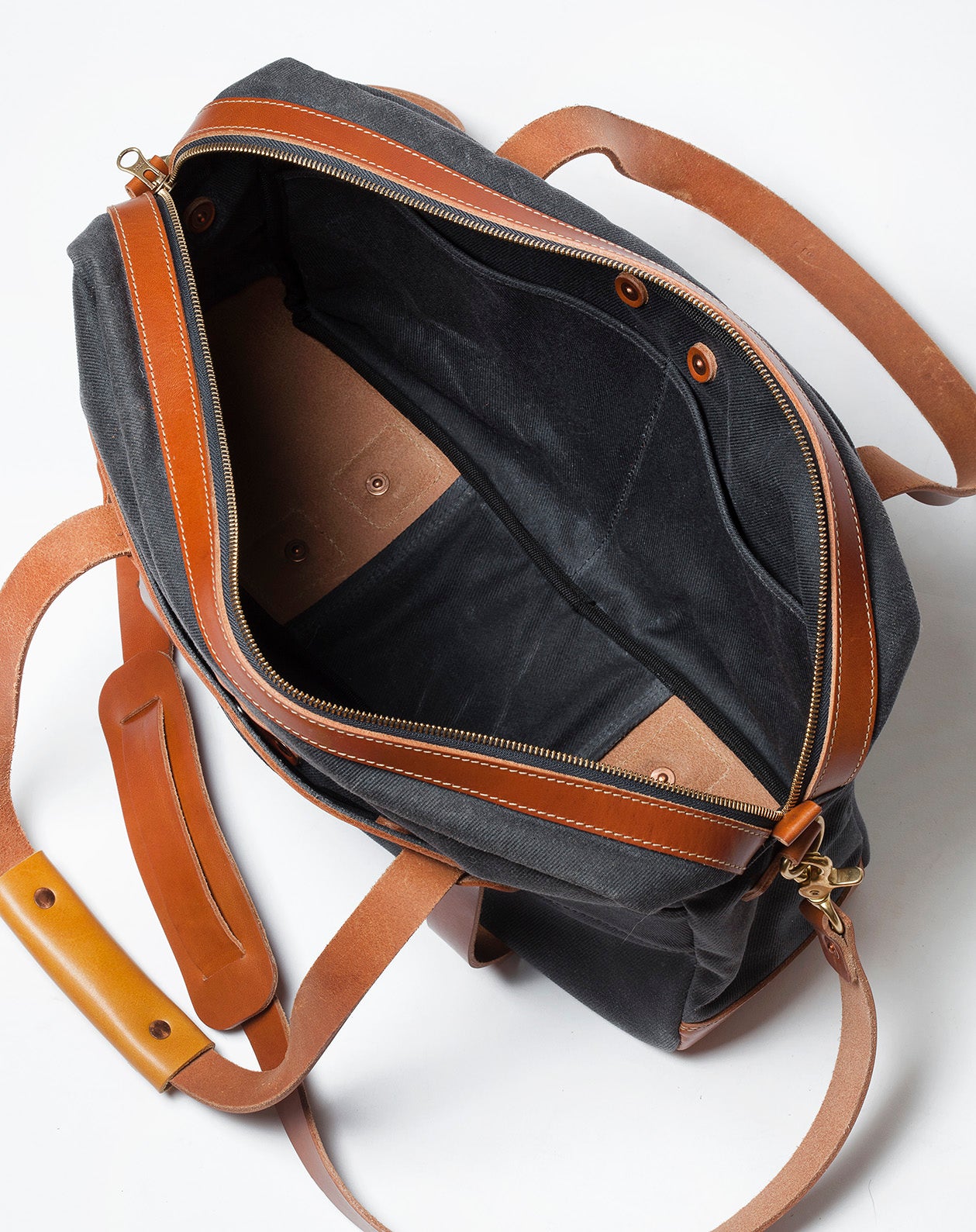 24H Travel Bag Charcoal & Roasted